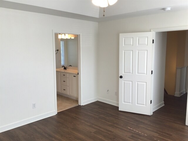 Building Photo - 6677 Springfield Village Ln