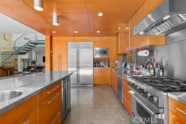 Building Photo - 604 33rd St