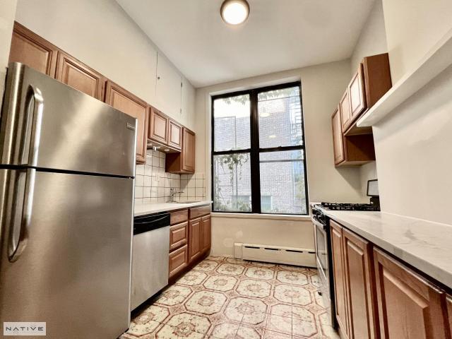 Building Photo - 3 bedroom in BROOKLYN NY 11222