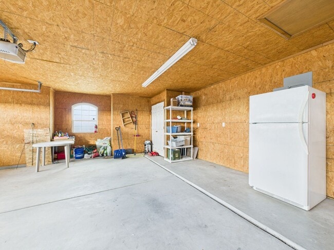 Building Photo - 1701 Rock Creek Rd