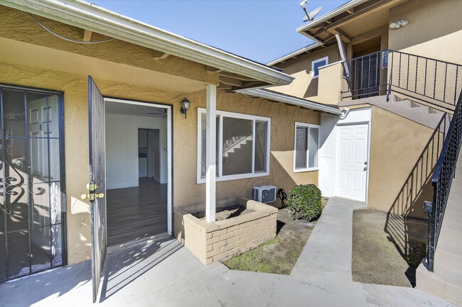 Building Photo - 2100 W Ball Rd