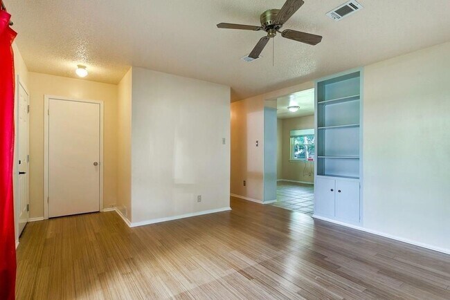 Building Photo - 1703 Rockbridge Terrace