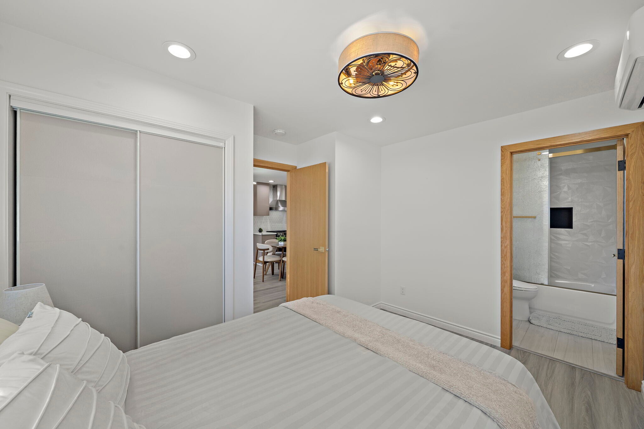 Building Photo - 5595 Heil Ave