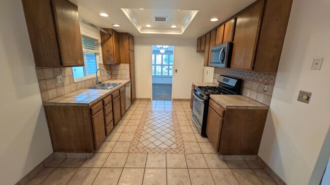 Building Photo - Single-Story home on cul-de-sac in Victoria Neighborhood Available for Lease