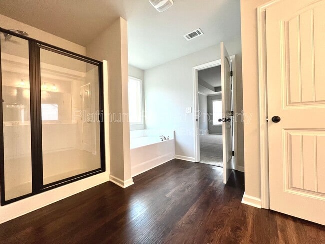 Building Photo - 244 Stonecreek Bnd