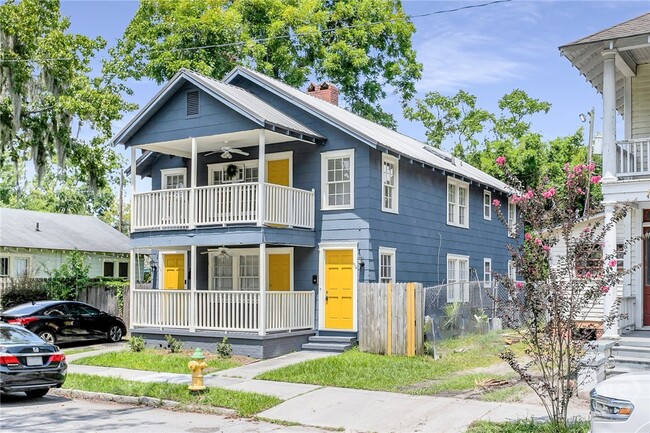 Building Photo - 906 E 39th St