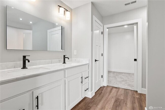 Building Photo - 1160 Waterloo St