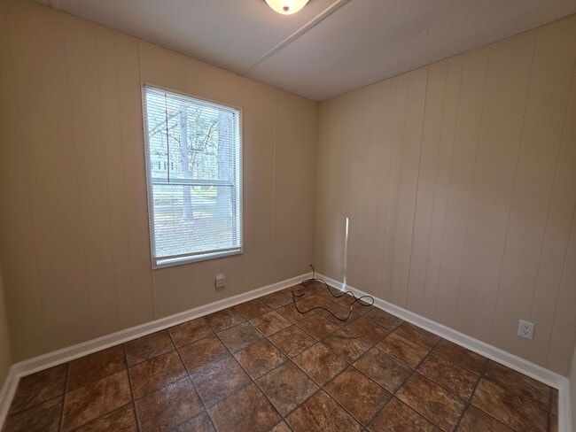 Building Photo - 1133 Pickett Rd