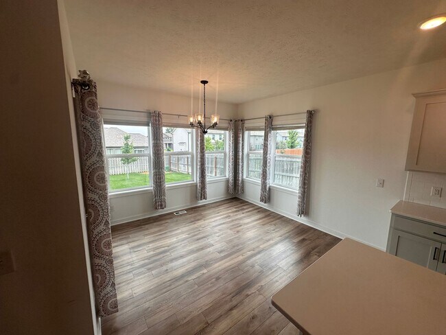 Building Photo - Home For Rent Papillion