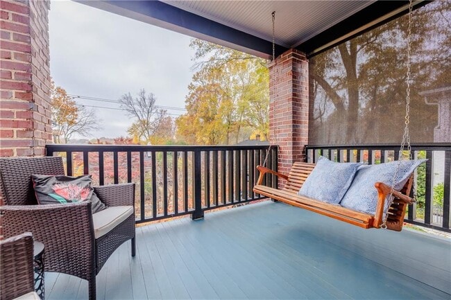 Building Photo - 360 8th St NE