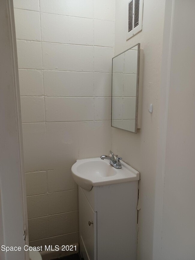 Building Photo - 50 Needle Blvd