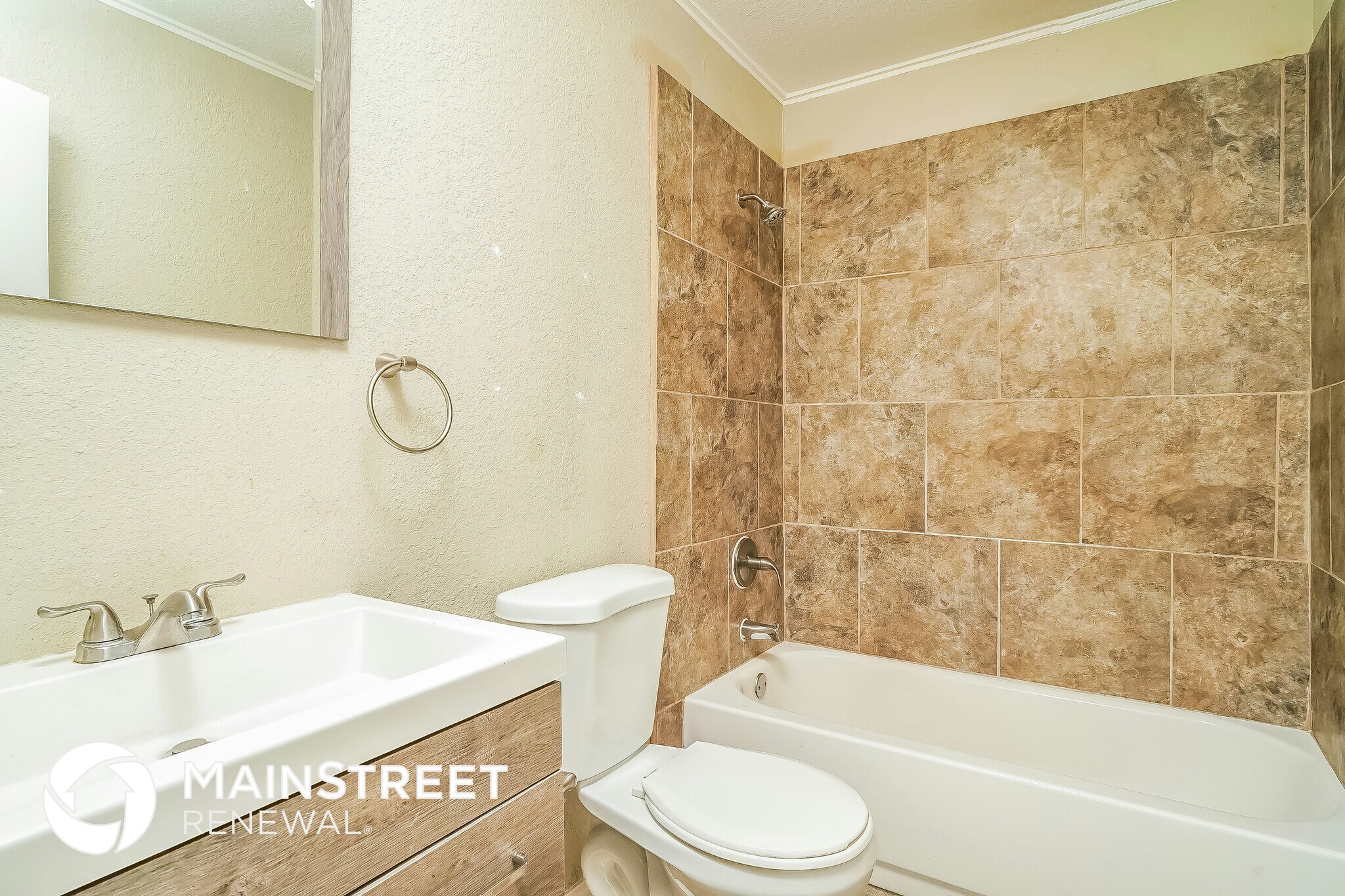 Building Photo - 4820 Crest Dr