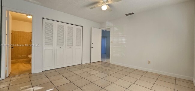 Building Photo - 3221 W Meadows Cir