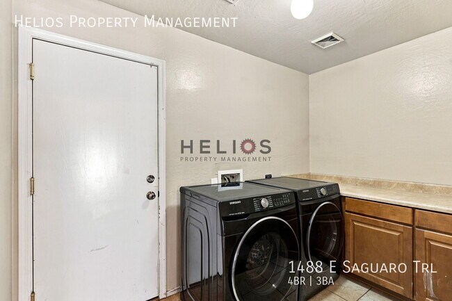 Building Photo - 1488 E Saguaro Trail