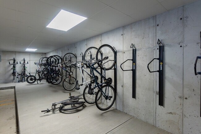 Building Photo - 11 Walley St