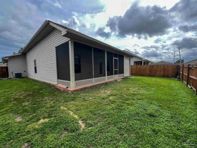 Building Photo - 8776 Bradfield Dr