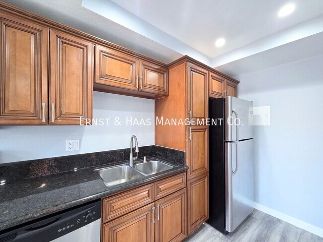 Building Photo - 12526 Cuesta Dr