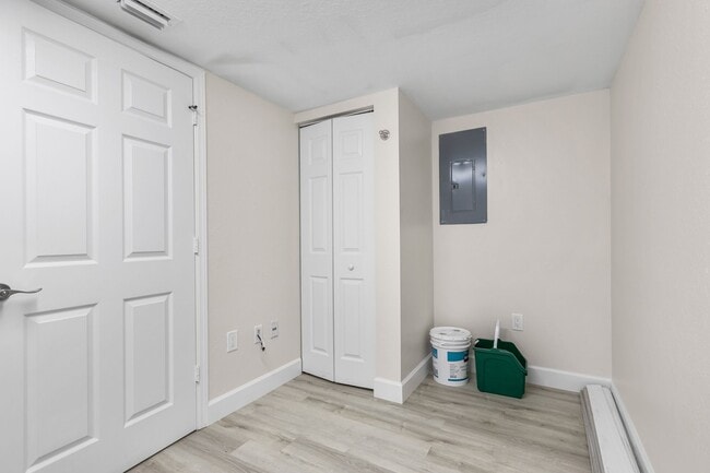 Building Photo - 7960 Preserve Cir