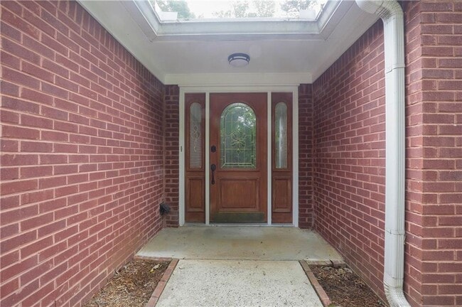 Building Photo - 721 Whitehead Rd
