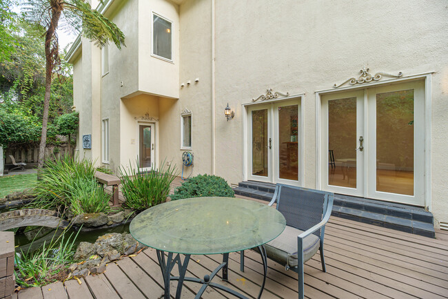 Building Photo - 17 Heron Dr