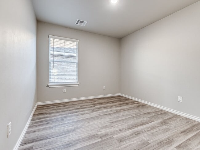 Building Photo - Beautiful brand new home + Deer Creek Scho...