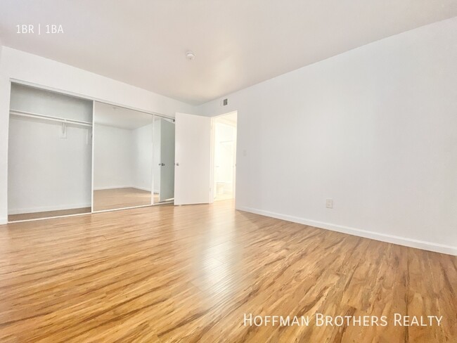 Building Photo - 10208 Independence Ave