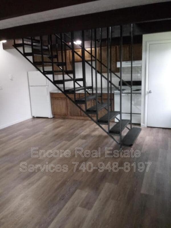 Building Photo - 1111 Hollander St