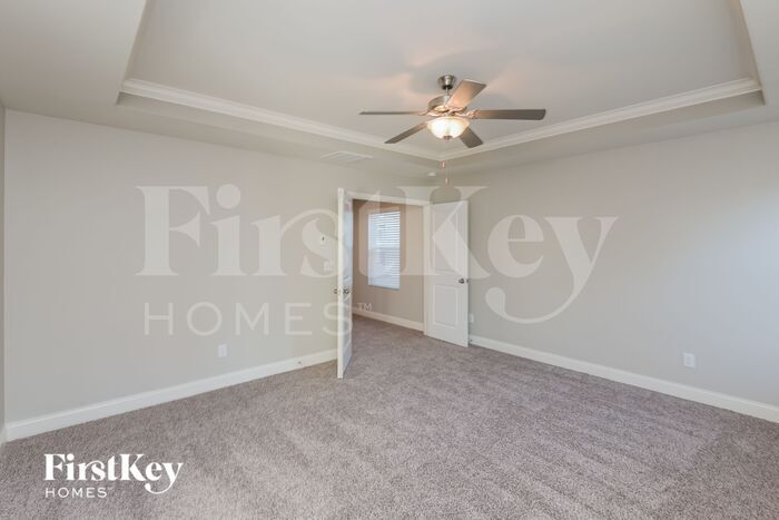 Building Photo - 9220 Evans Creek Ct