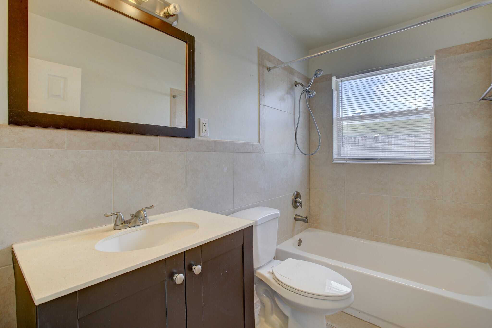 Bath - 604 NE 12th Ave