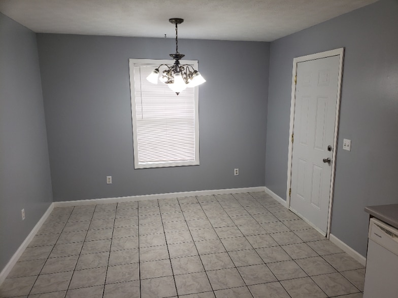 Building Photo - 1069 Merrick Dr