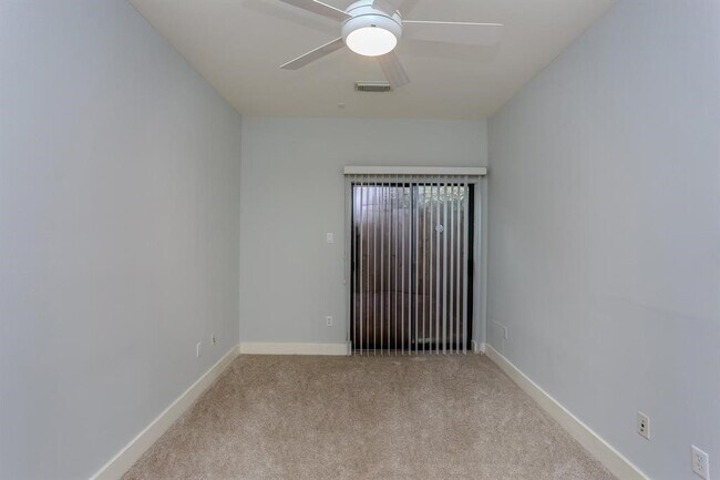 Building Photo - 4406 Koehler St