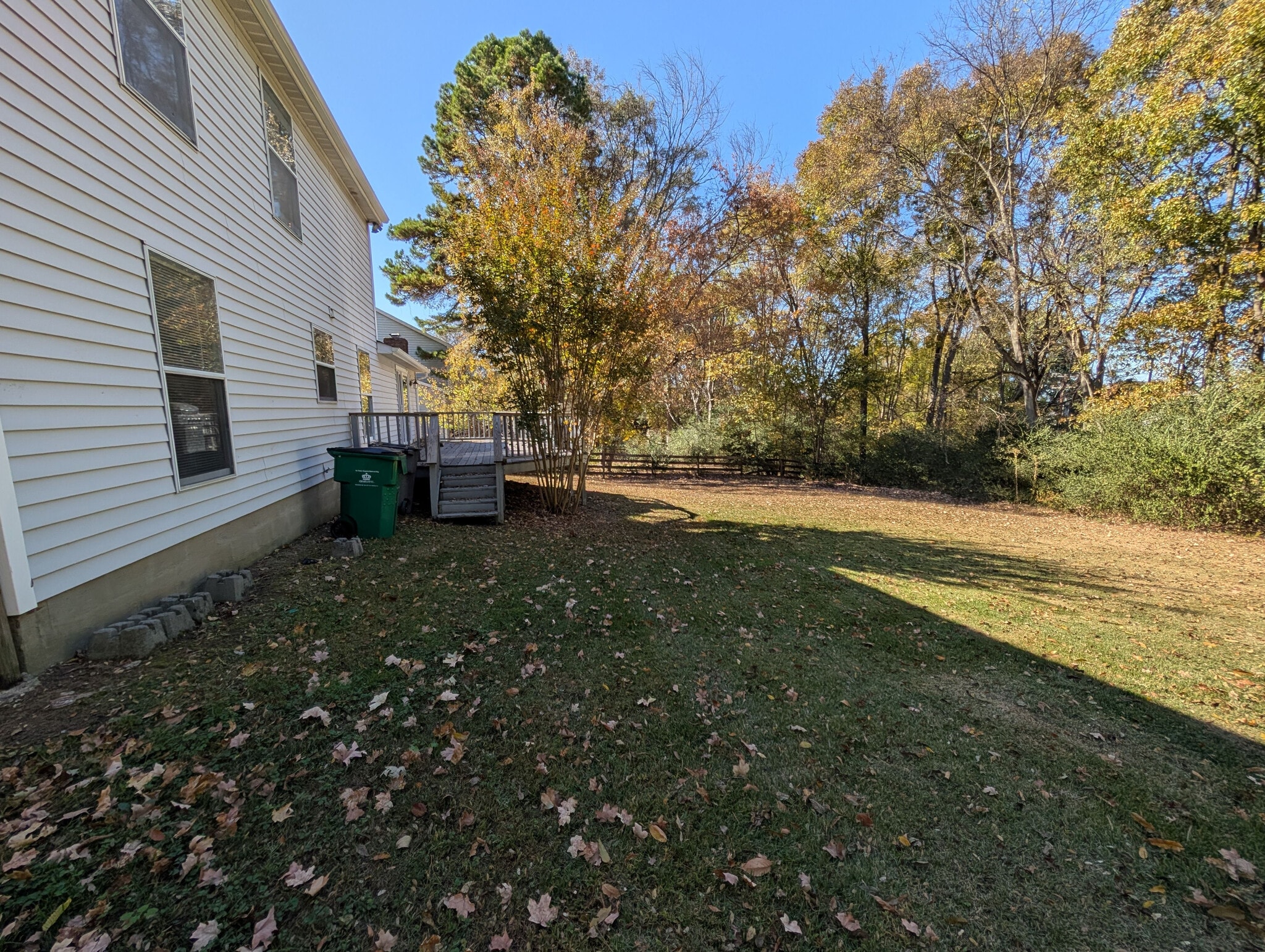 Building Photo - Room in House on Flint Glenn Ln