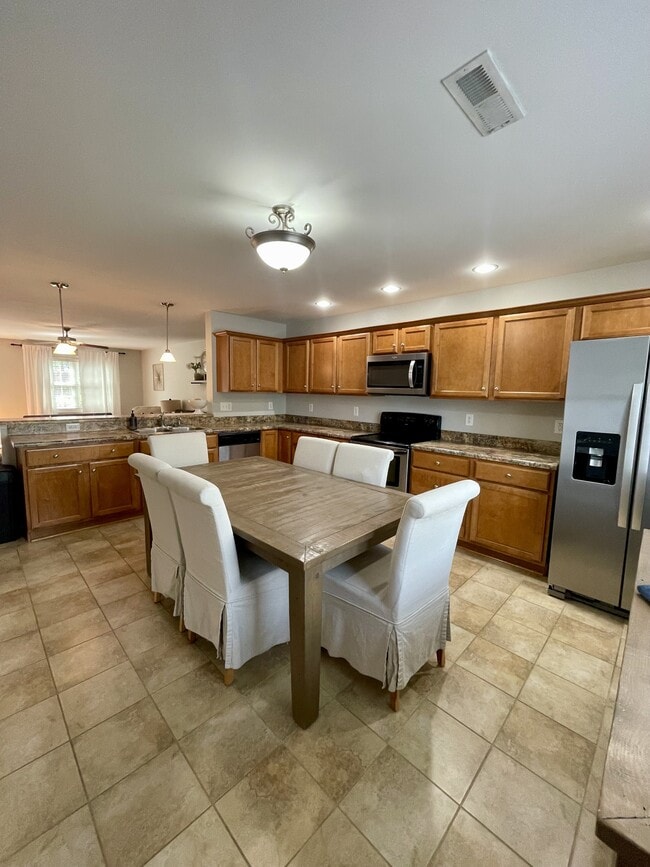 Building Photo - 124 Colonnade St