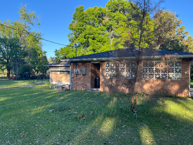 Building Photo - 7098 CR 558