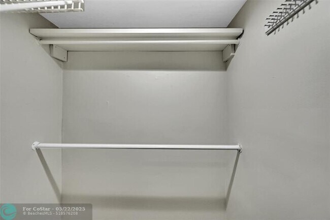 Building Photo - 9150 NW 38th Dr