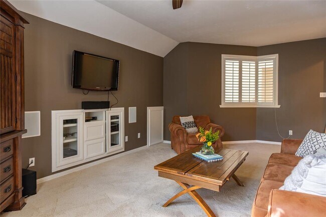 Building Photo - 43 N Greenvine Cir