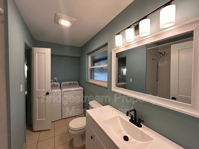 Building Photo - 1519 Woodley Rd