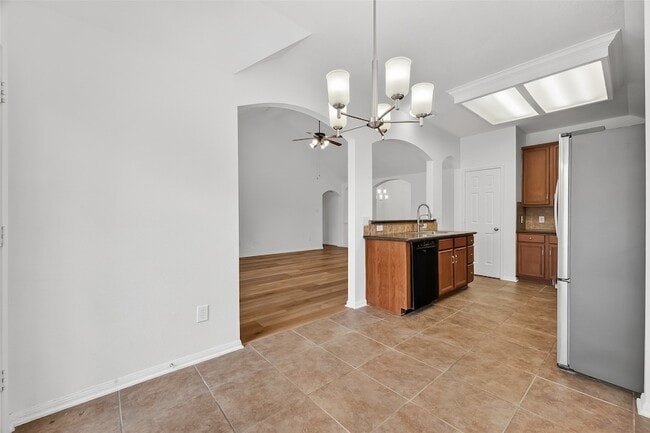 Building Photo - 2905 Fountain Brook Ct