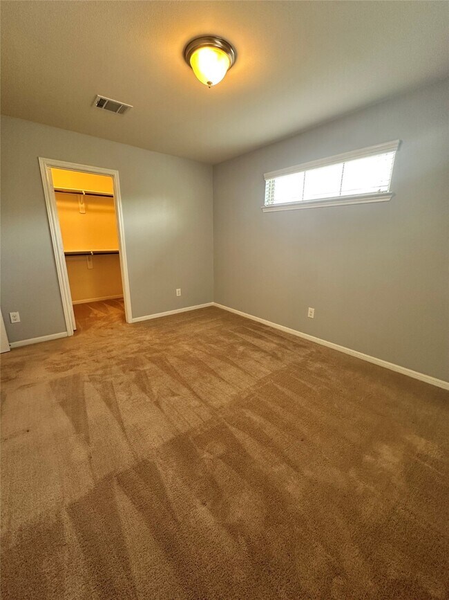 Building Photo - 6042 Wesley Manor Ct