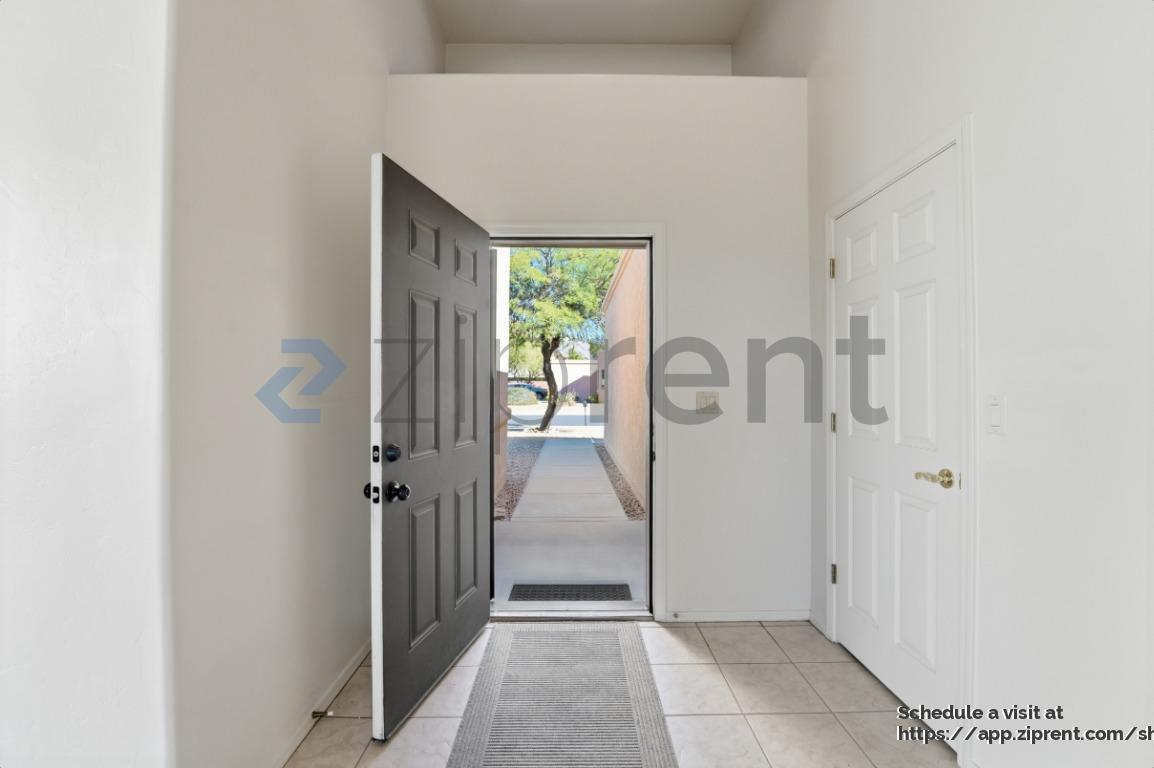 Building Photo - 8119 N Peppersauce Dr