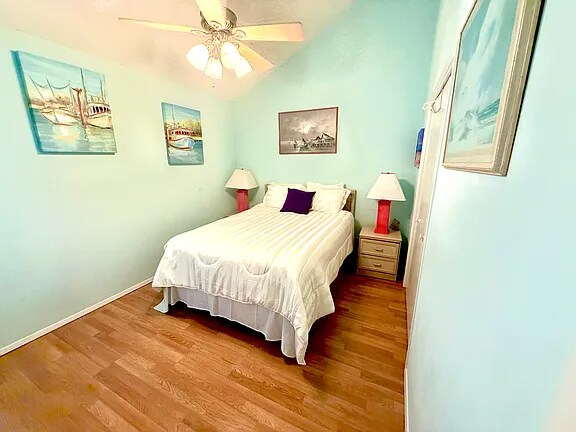 Building Photo - 17614 Front Beach Rd