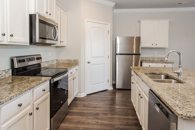 Building Photo - 14170 Lannister Ln