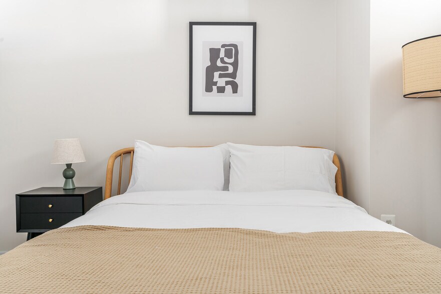 Building Photo - 3444 Fairfax Dr