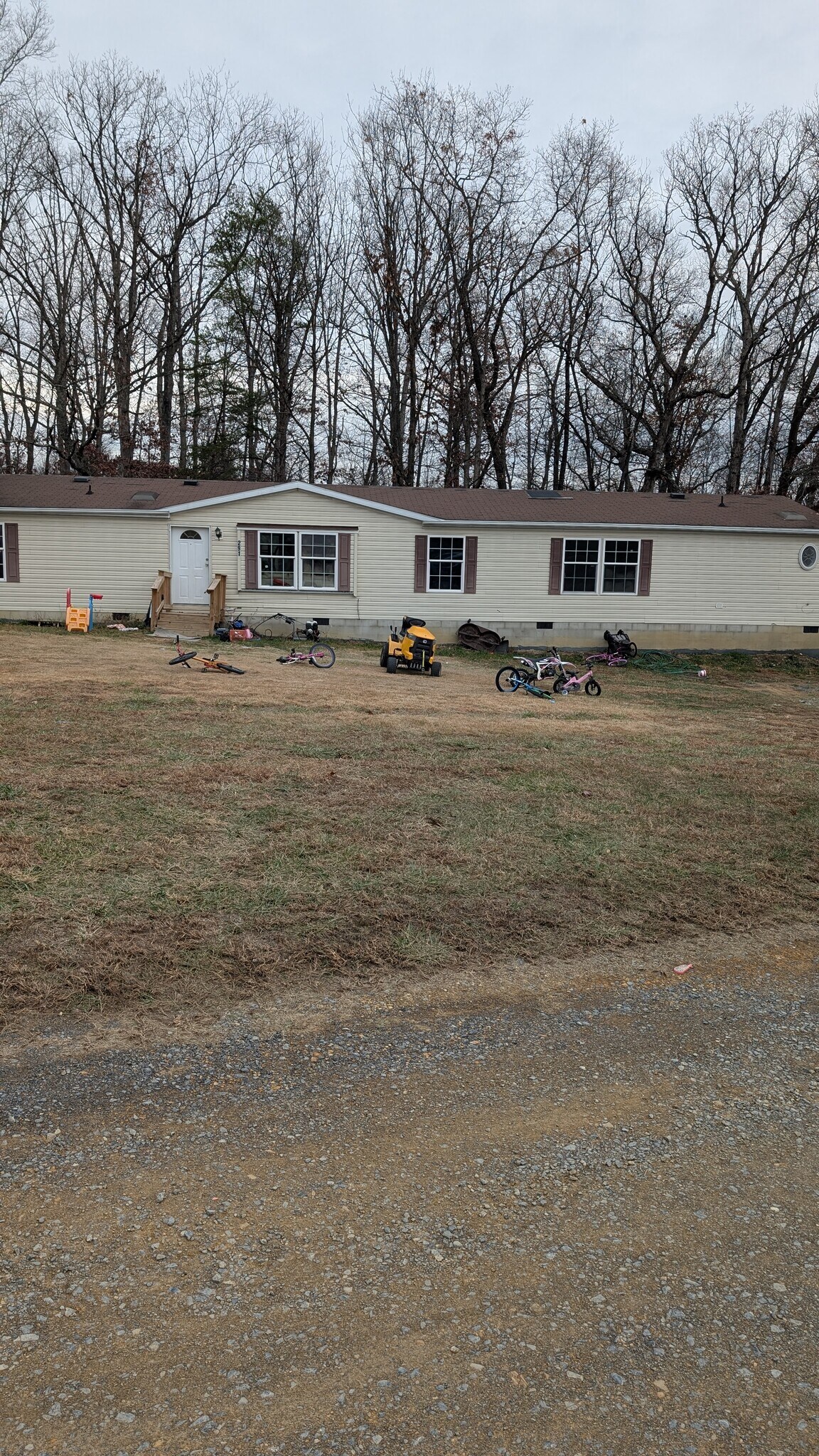 Building Photo - 291 Pebble Ln