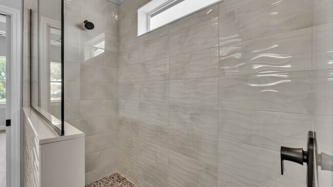 Building Photo - Stunning New Construction Villa for Rent Near Lake John