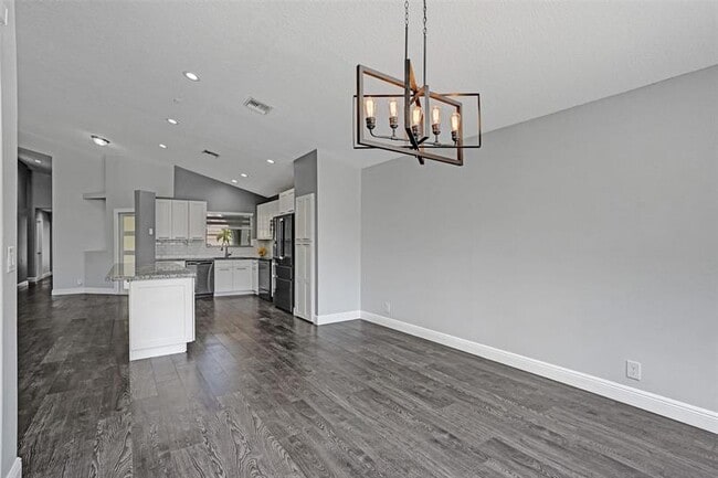 Building Photo - 5056 NW 95th Dr