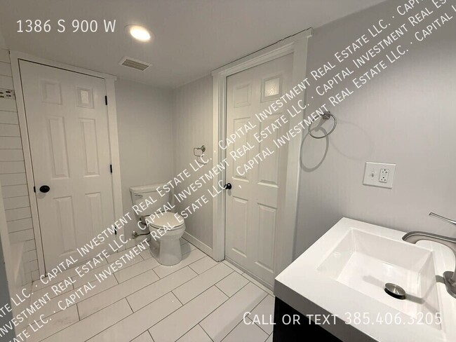 Building Photo - 1386 S 900 W