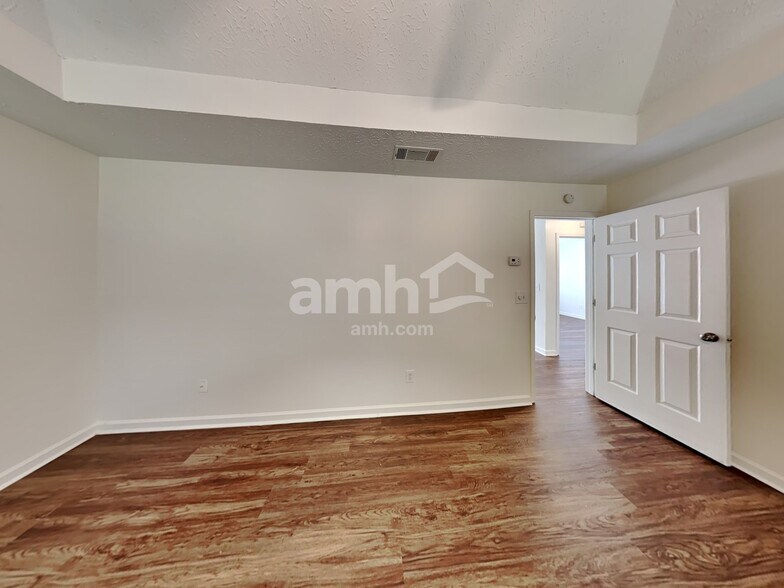 Building Photo - 4972 Hopeland Dr