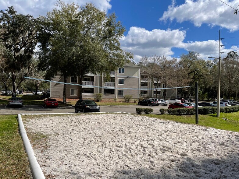 Building Photo - 4000 SW 23rd
