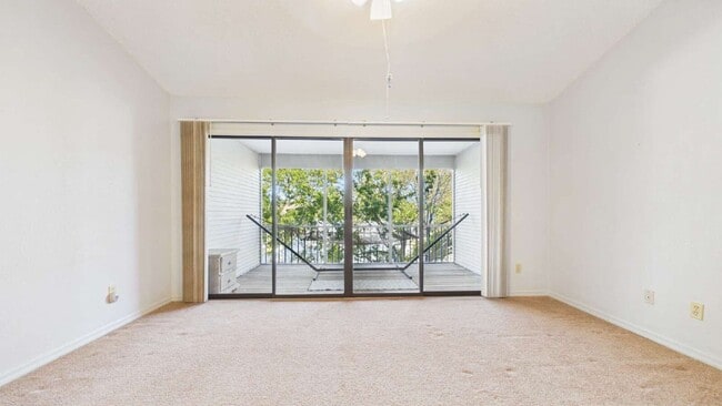 Building Photo - 9479 Tara Cay Ct